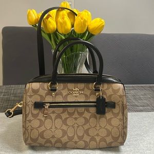 Like new Black Coach purse